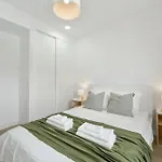 One 80 Apartment